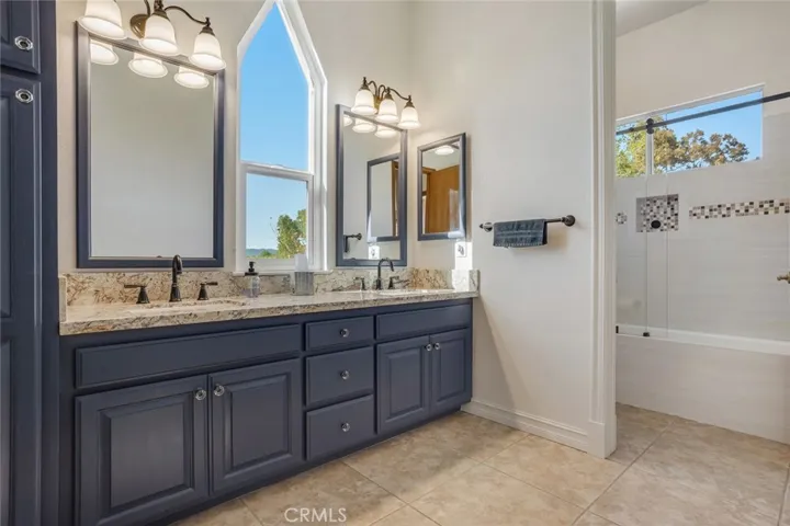 Main floor 2nd bathroom