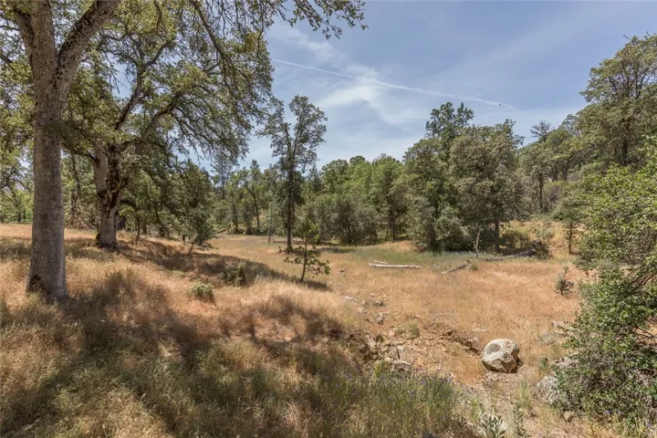 5257 Crystal Aire Drive, Mariposa, California 95338