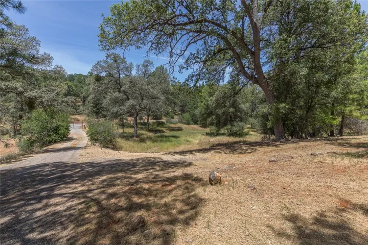 5257 Crystal Aire Drive, Mariposa, California 95338