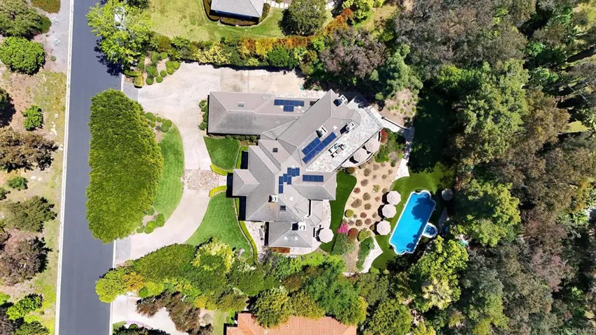 17487 Calle Mayor, Rancho Santa Fe, California 92067