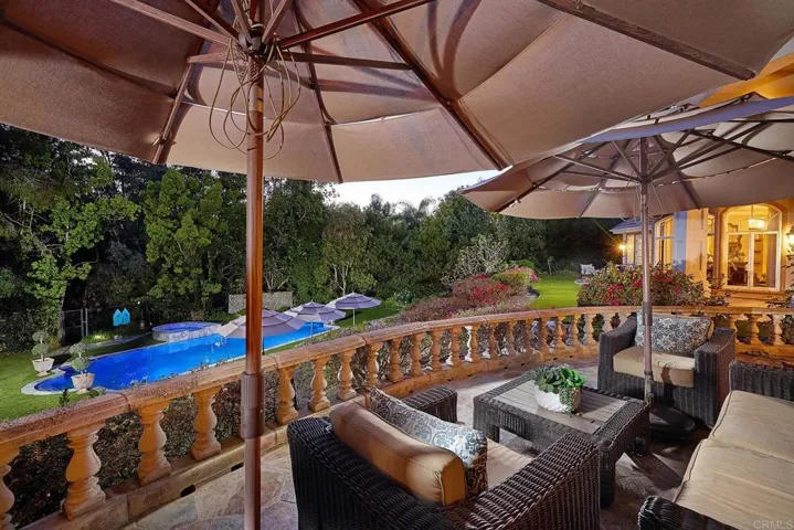 17487 Calle Mayor, Rancho Santa Fe, California 92067