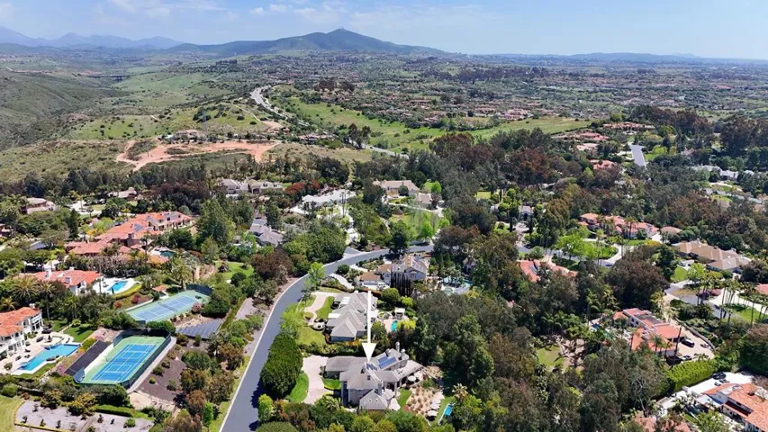 17487 Calle Mayor, Rancho Santa Fe, California 92067