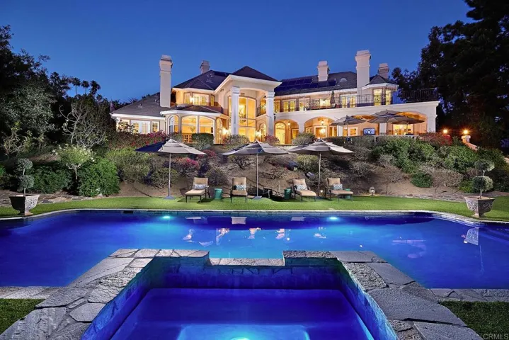 17487 Calle Mayor, Rancho Santa Fe, California 92067