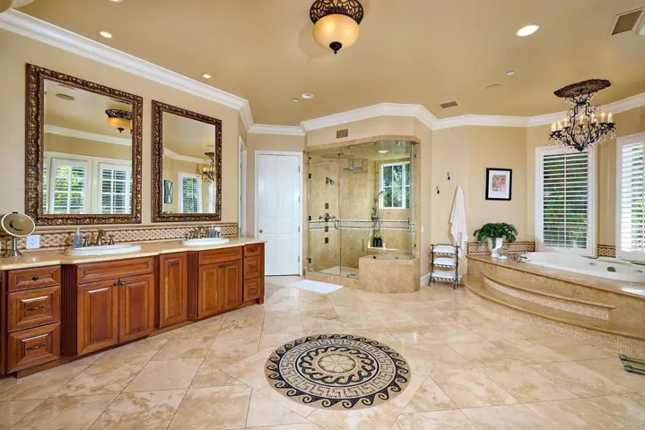 17487 Calle Mayor, Rancho Santa Fe, California 92067