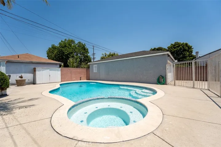 4927 W 121st Street, Hawthorne, California 90250