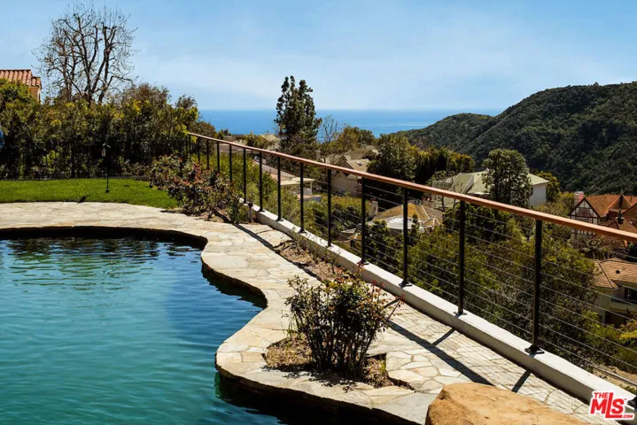 1241 Piedra Morada Drive, Pacific Palisades, California 90272
