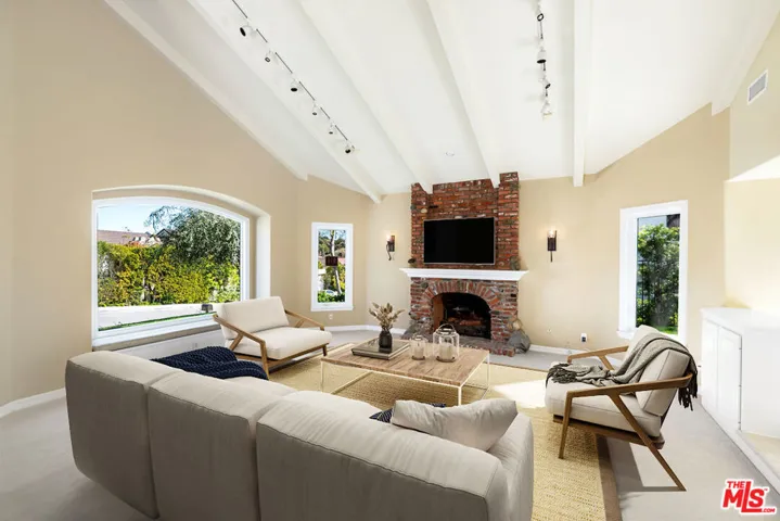 1241 Piedra Morada Drive, Pacific Palisades, California 90272