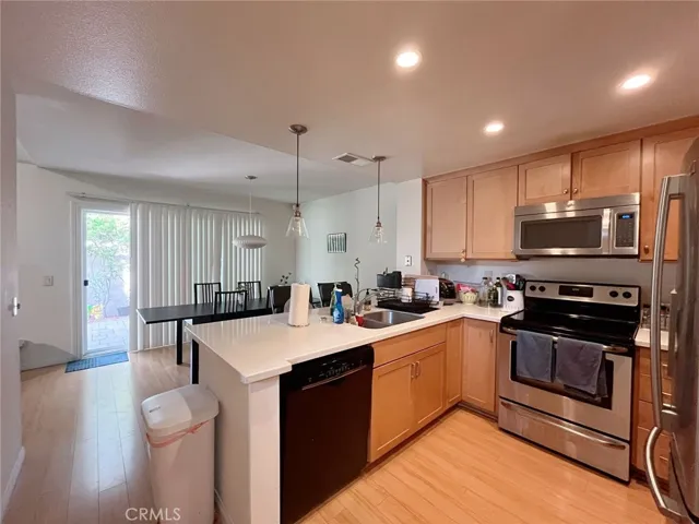 42 Stanford Court 21, Irvine, California 92612