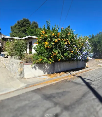 3653 2nd Avenue, La Crescenta, California 91214