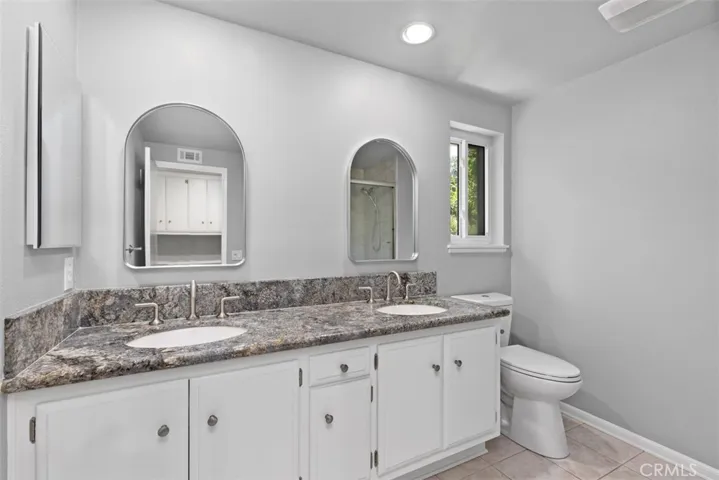 Upstairs Hallway Bathroom