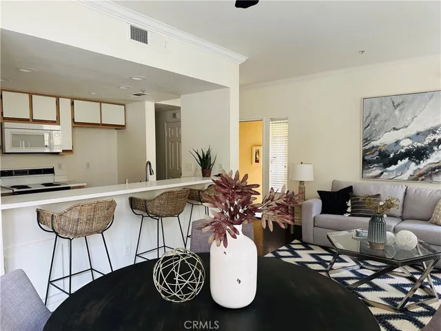 129 Gallery Way, Tustin, California 92782