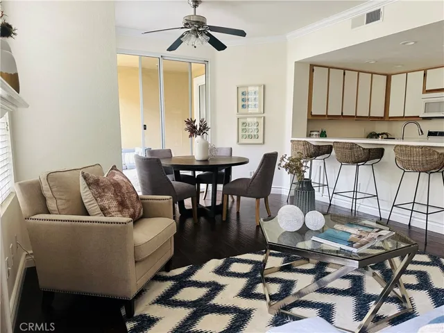 129 Gallery Way, Tustin, California 92782