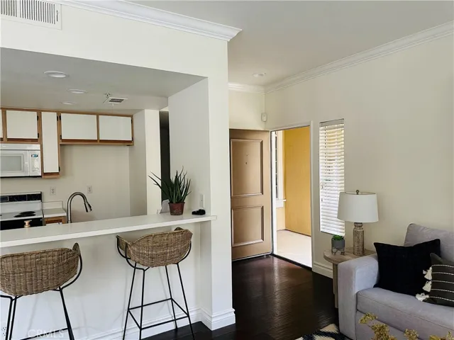 129 Gallery Way, Tustin, California 92782