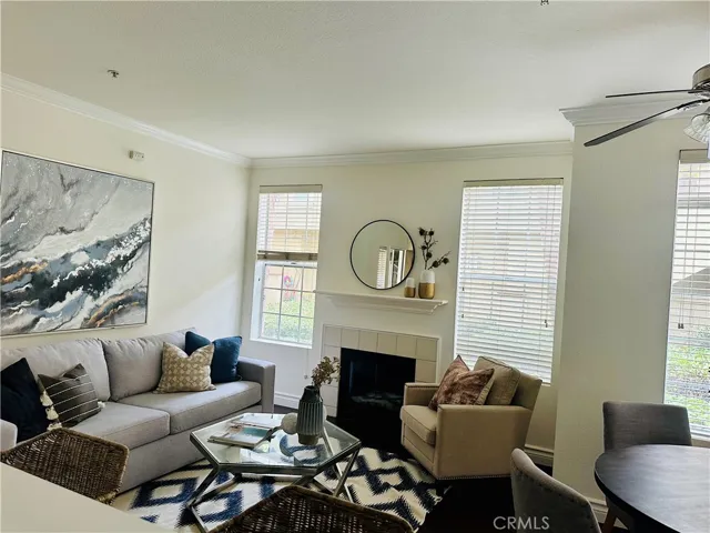 129 Gallery Way, Tustin, California 92782