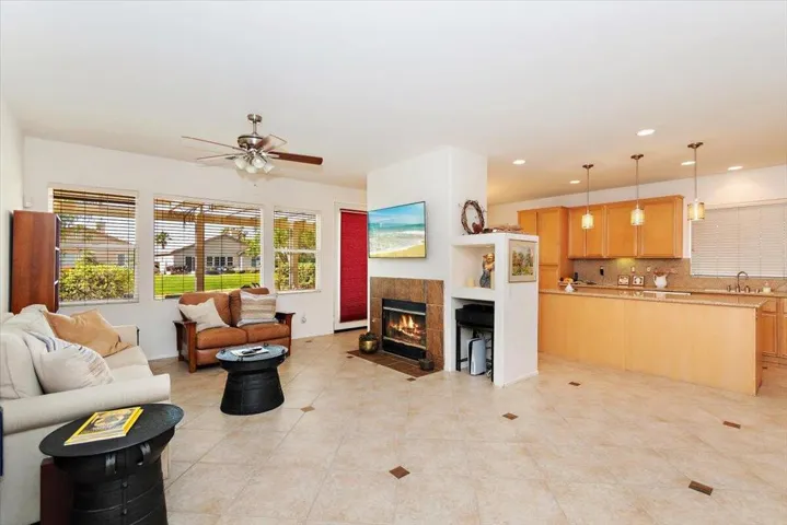 Family to Kitchen