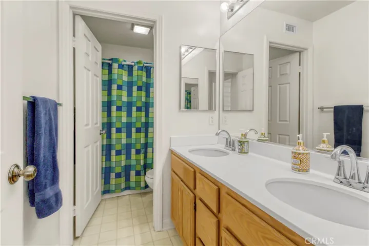 Upstairs Hall Bathroom