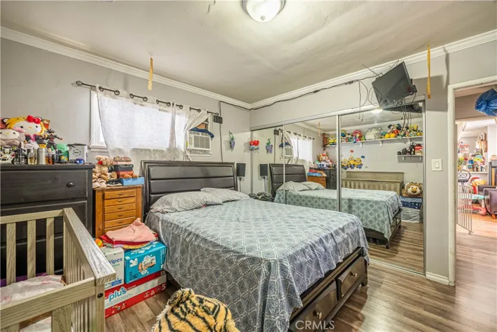 854 Mariposa         Bedroom 1