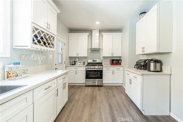 852 Mariposa       Kitchen