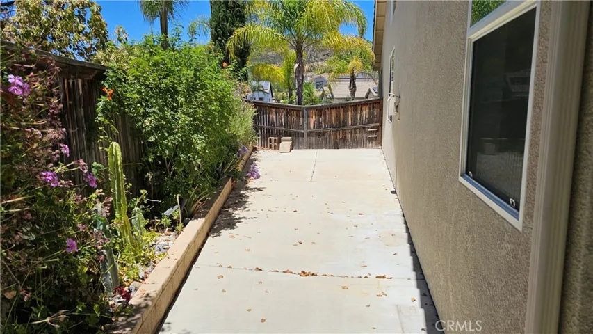 35544 Country Park Drive, Wildomar, California 92595