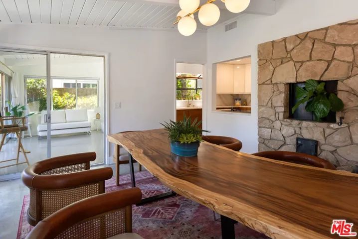 7211 Chelan Way, Los Angeles, California 90068