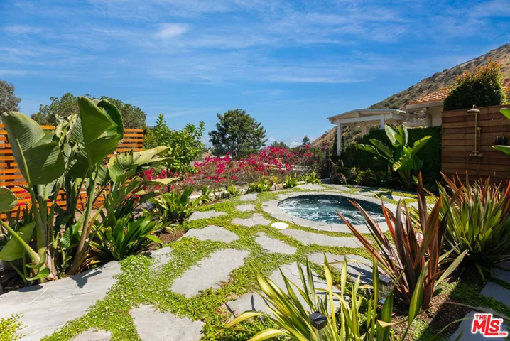 7211 Chelan Way, Los Angeles, California 90068
