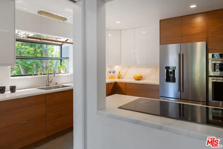 7211 Chelan Way, Los Angeles, California 90068
