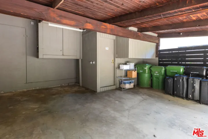 7211 Chelan Way, Los Angeles, California 90068