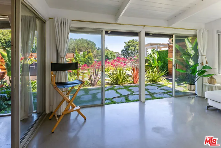7211 Chelan Way, Los Angeles, California 90068
