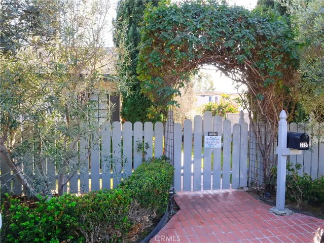 Welcome to a truly charming Laguna Beach cottage with a private spacious landscaped yard.
