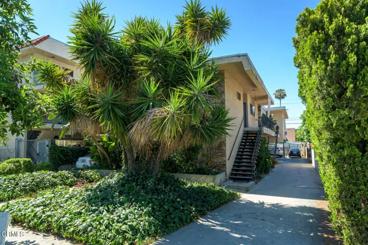 GYP_350 W Vine St_002_MLS