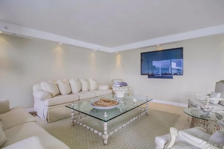 1810 Avenida Del Mundo 1506, Coronado, California 92118