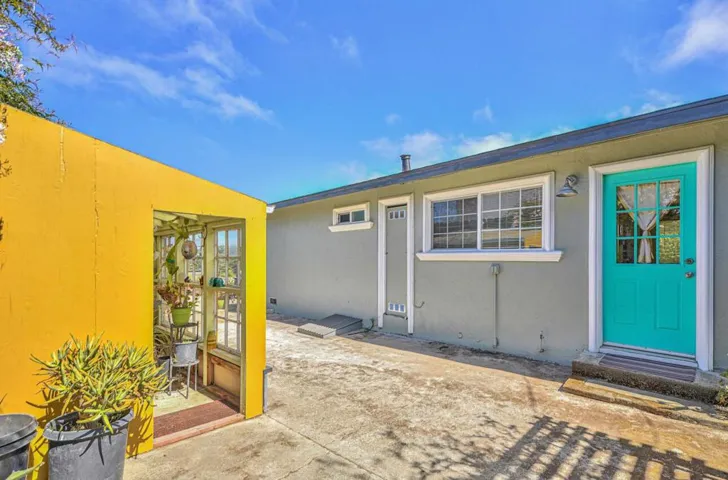 9450 Pollock Lane, Salinas, California 93907