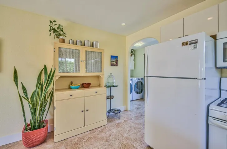 9450 Pollock Lane, Salinas, California 93907