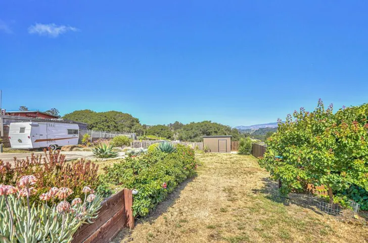 9450 Pollock Lane, Salinas, California 93907
