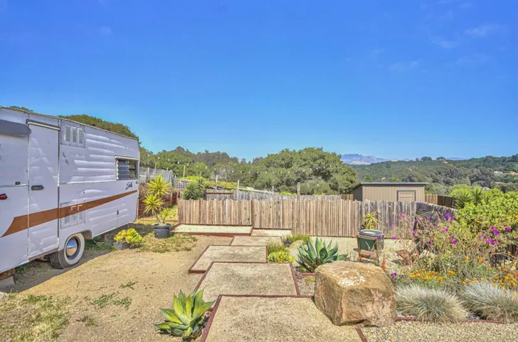 9450 Pollock Lane, Salinas, California 93907