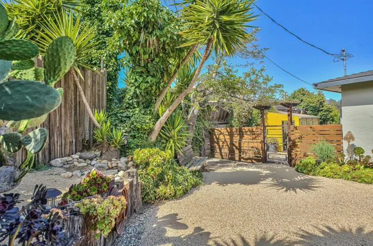 9450 Pollock Lane, Salinas, California 93907