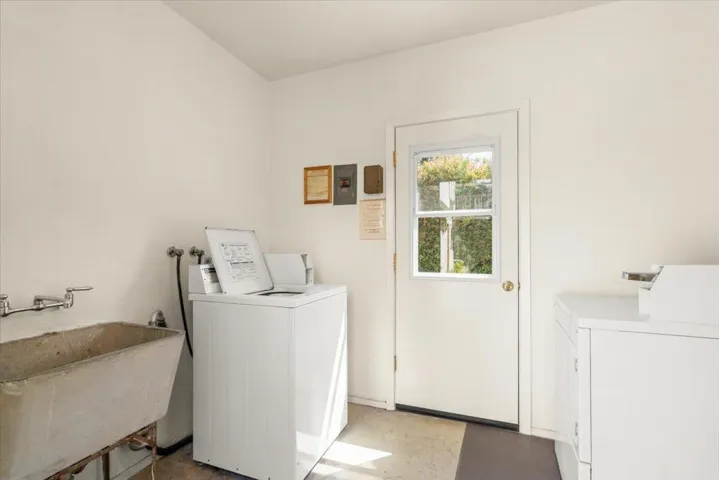 4211 Mckellar Lane, Palo Alto, California 94306