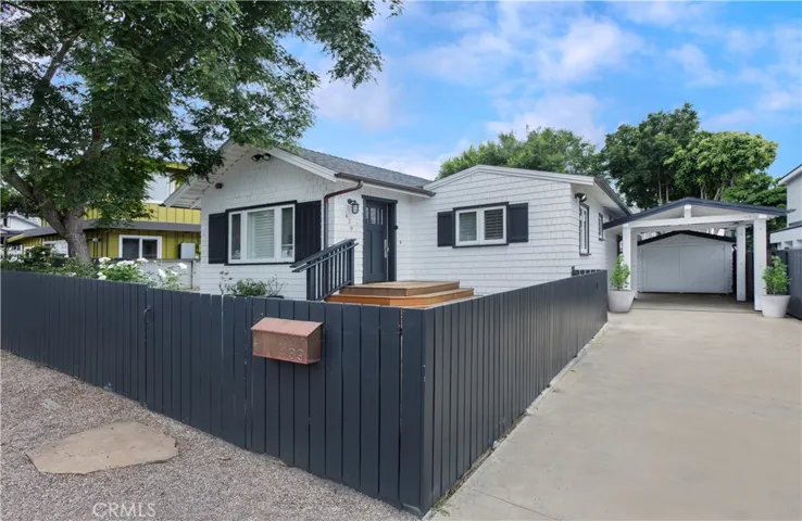 Classic Laguna Cottage
Completely Remodeled