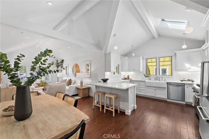 Open Concept, Light & Bright