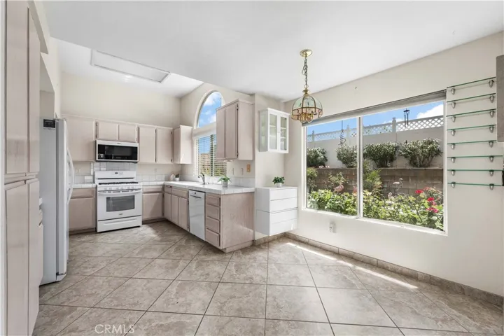 3248 Carnation Street, Rosamond, California 93560