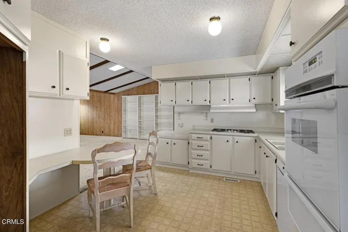 #24 Aurora Kitchen2