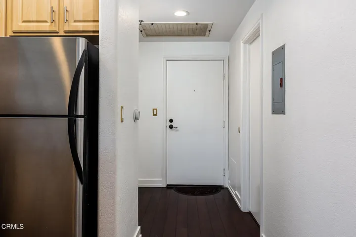 300 N El Molino Ave #309 004-mls