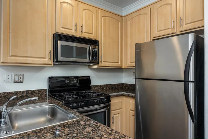 300 N El Molino Ave #309 007-mls