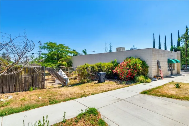 12165 1st Street, Yucaipa, California 92399
