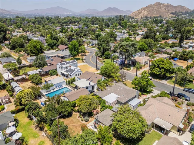 4222 Linwood Place, Riverside, California 92506