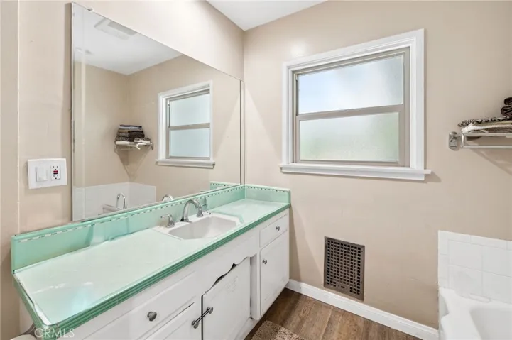 4222 Linwood Place, Riverside, California 92506