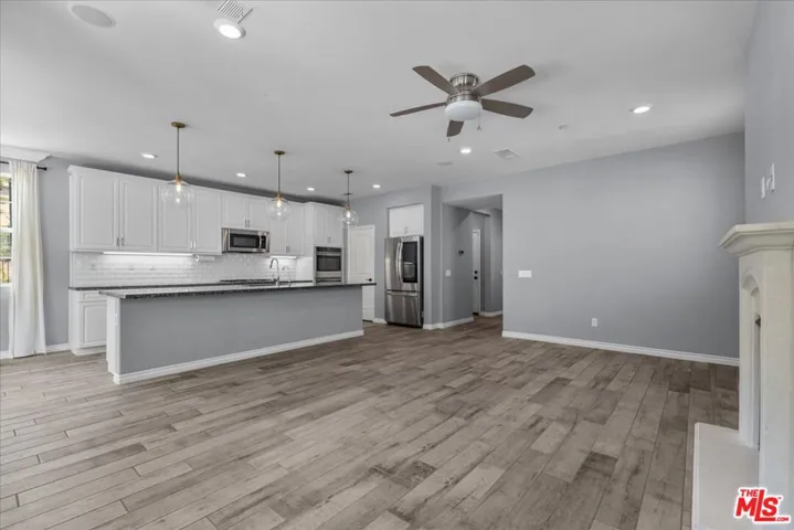 29029 Platinum Court, Valencia, California 91354
