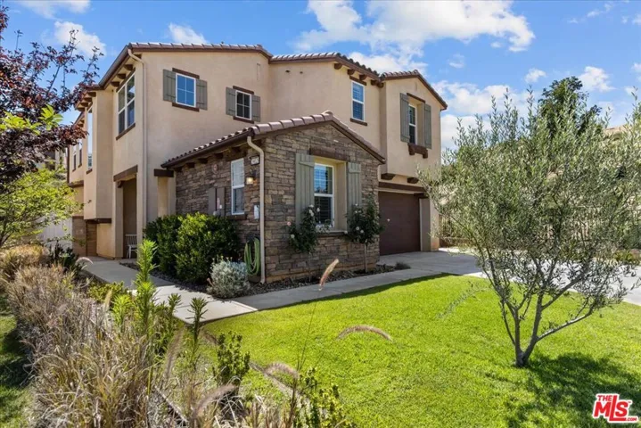 29029 Platinum Court, Valencia, California 91354