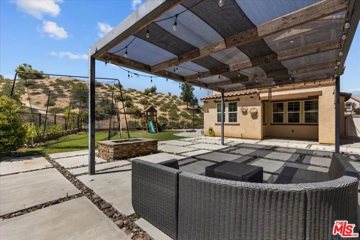 29029 Platinum Court, Valencia, California 91354