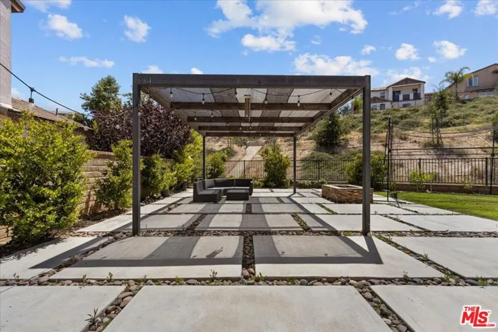 29029 Platinum Court, Valencia, California 91354